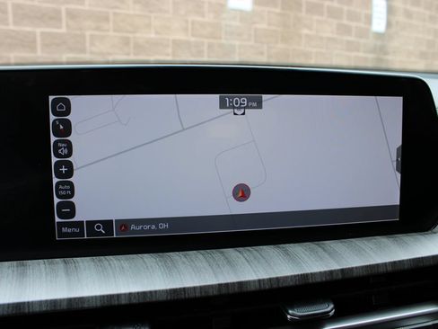 Used 2024 Kia Telluride EX w/ EX Captain's Chair Package AWD/4WD image 19
