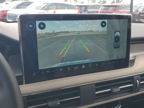 New 2026 Lincoln Corsair Premiere image 21