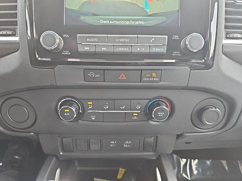 Used 2024 Nissan Frontier SV RWD image 27