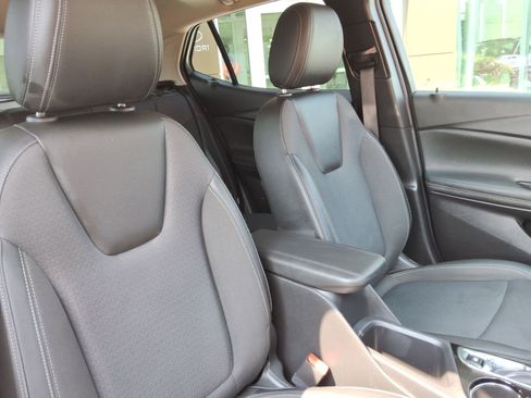 Used 2023 Buick Encore GX Select w/ Experience Buick Package image 26