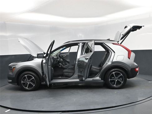 New 2026 Kia Niro EX image 40