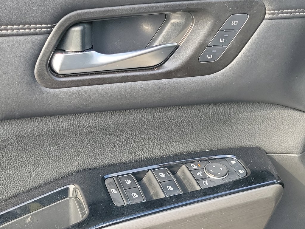 Certified 2023 Nissan Pathfinder Platinum w/ Lighting Package (N93) FWD image 29