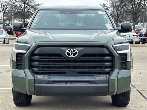 Used 2022 Toyota Tundra SR5 w/ Convenience Package image 7