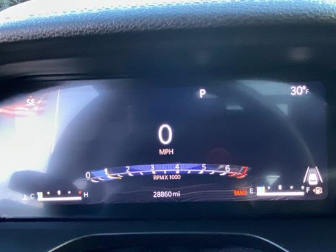 Certified 2023 Jeep Grand Cherokee Limited image 9