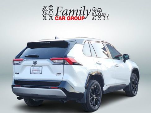 Used 2025 Toyota RAV4 XSE w/ Weather Package AWD/4WD image 4