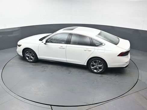 Used 2024 Honda Accord EX-L image 35