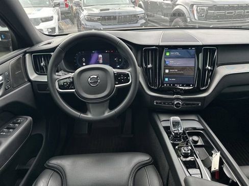 Used 2024 Volvo XC60 B5 Ultimate w/ Protection Package Premier image 23