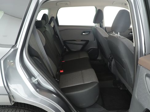 Used 2021 Nissan Rogue SV image 15