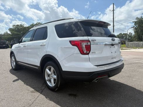Used 2018 Ford Explorer XLT w/ Equipment Group 201A FWD image 7