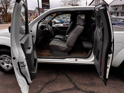 Used 2017 Nissan Frontier S image 14