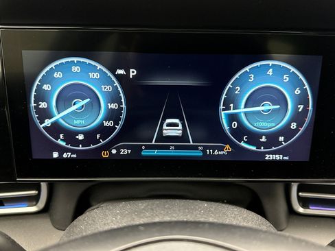 Used 2023 Hyundai Elantra Limited w/ Cargo Package image 9