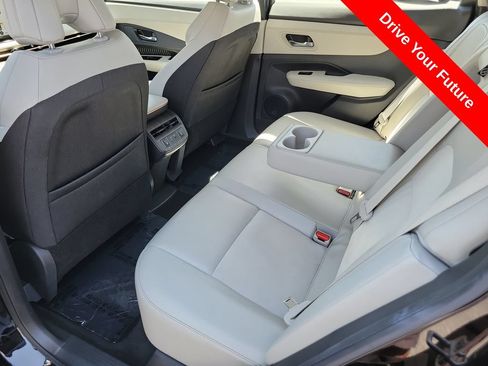 Used 2023 Nissan Ariya FWD image 26