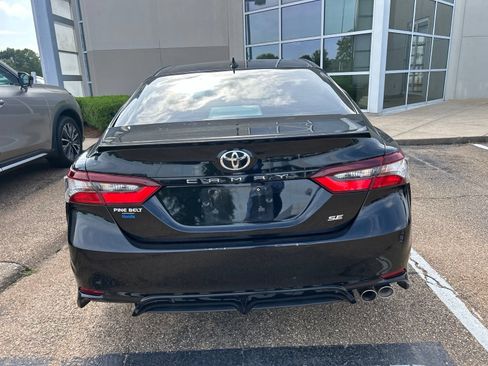 Used 2023 Toyota Camry SE FWD image 29