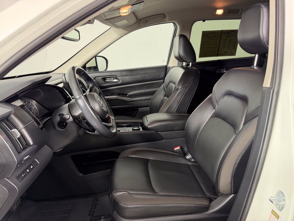 Used 2022 Nissan Pathfinder SL AWD/4WD image 21