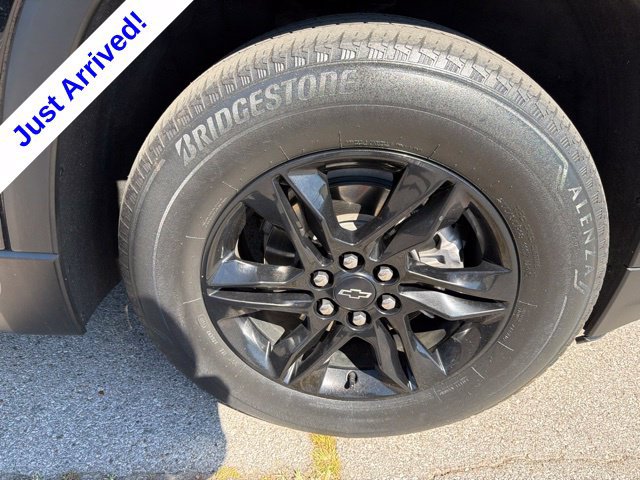 Used 2023 Chevrolet Traverse LS w/ Midnight/Sport Edition FWD image 19