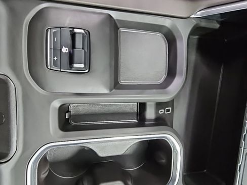 Used 2024 GMC Sierra 2500 Denali w/ Technology Package image 20