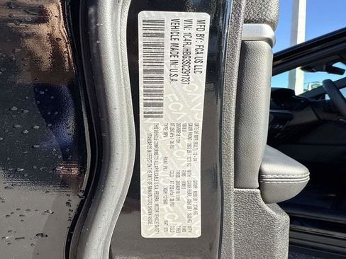 Used 2025 Jeep Grand Cherokee Limited w/ Trailer Tow Package image 36