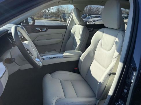 New 2026 Volvo XC60 B5 Ultra w/ Protection Package Premier image 8