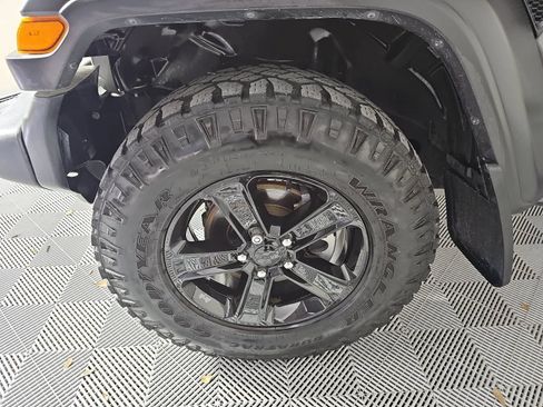 Used 2019 Jeep Wrangler Unlimited Sport AWD/4WD image 8