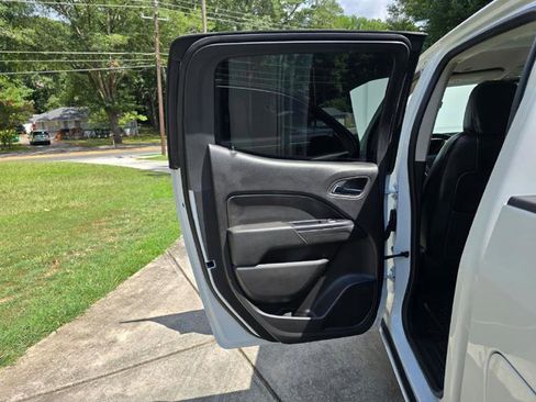 Used 2017 Chevrolet Colorado LT w/ LT Convenience Package image 23