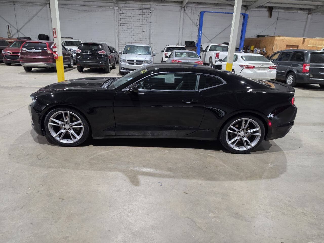 Used 2021 Chevrolet Camaro LT w/ RS Package RWD image 5