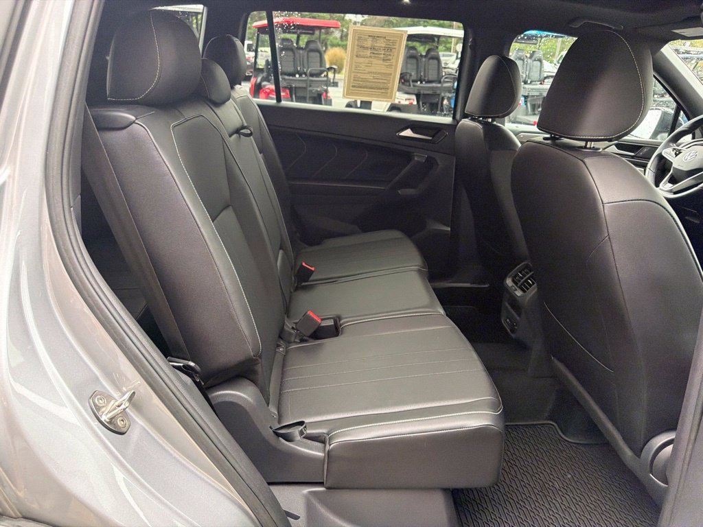 Used 2023 Volkswagen Tiguan SE R-Line FWD image 17