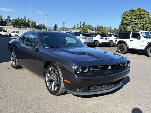 Used 2016 Dodge Challenger R/T Plus RWD image 7