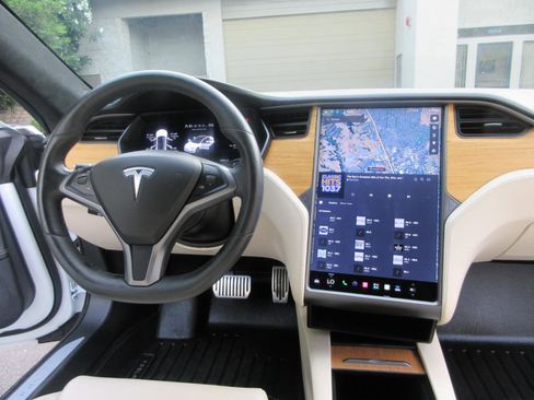 Used 2021 Tesla Model S Long Range Plus AWD/4WD image 42