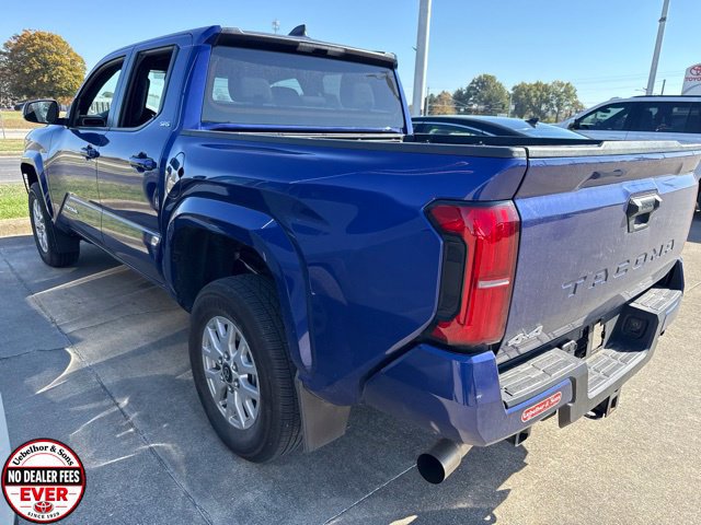 Used 2024 Toyota Tacoma SR5 AWD/4WD image 6