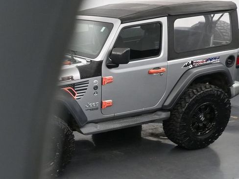 Used 2018 Jeep Wrangler Sport AWD/4WD image 24