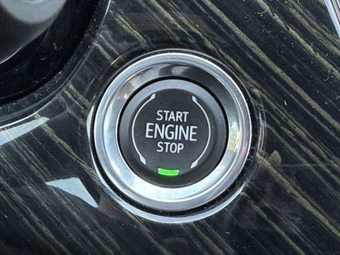 Used 2020 Cadillac XT6 Premium Luxury image 30