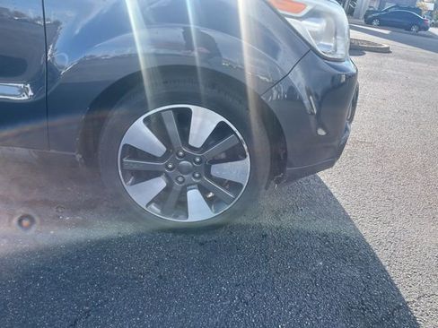 Used 2015 Kia Soul ! w/ Sun & Sound Package image 5