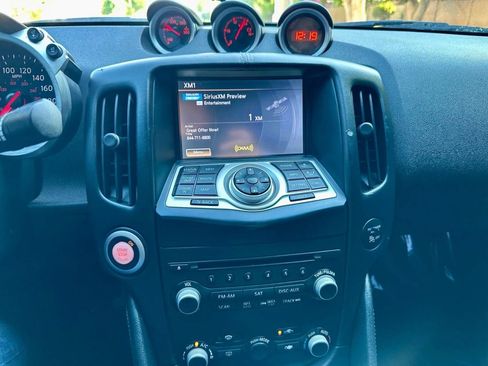 Used 2014 Nissan 370Z Touring w/ Navigation Package image 16