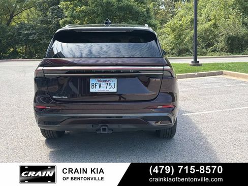 Used 2025 Lincoln Nautilus Reserve w/ Jet Appearance Package AWD/4WD image 10