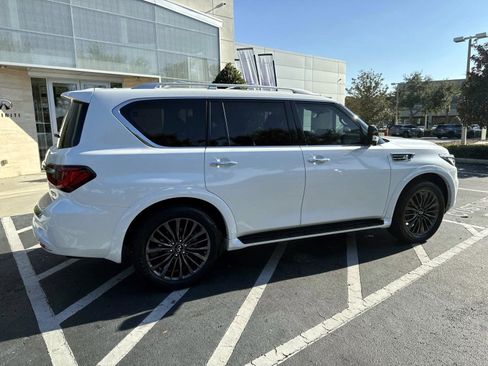 Certified 2024 INFINITI QX80 Premium Select w/ Cargo Package image 2