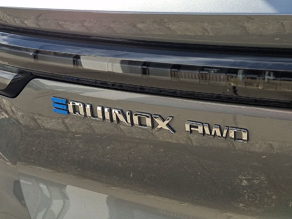 Used 2024 Chevrolet Equinox EV LT AWD/4WD image 32