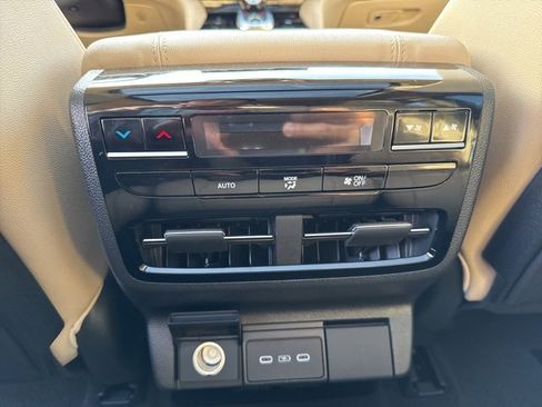 Used 2025 Acura MDX SH-AWD image 22