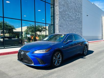 Used 2019 Lexus ES 350 F Sport w/ Accessory Package 2