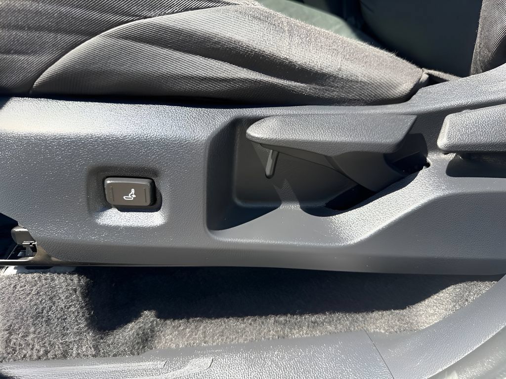Used 2025 Toyota Tacoma SR RWD image 10