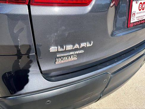 Used 2024 Subaru Ascent Premium w/ Convenience Package image 10