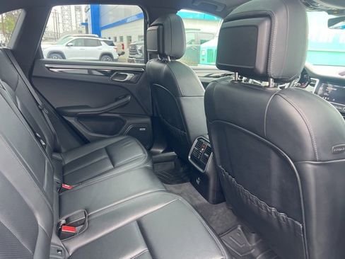 Used 2021 Porsche Macan S image 26