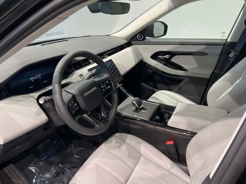 Used 2025 Land Rover Range Rover Evoque S AWD/4WD image 22