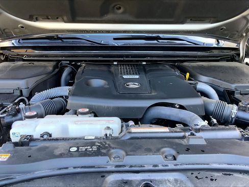 Used 2025 Lexus GX 550 w/ Accessory Package (2T) AWD/4WD image 30