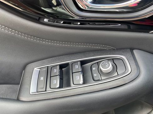 Used 2025 Subaru Outback Limited AWD/4WD image 25