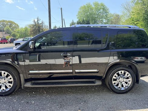 Used 2015 Nissan Armada Platinum w/ 2nd Row Captain Seat Package AWD/4WD image 10