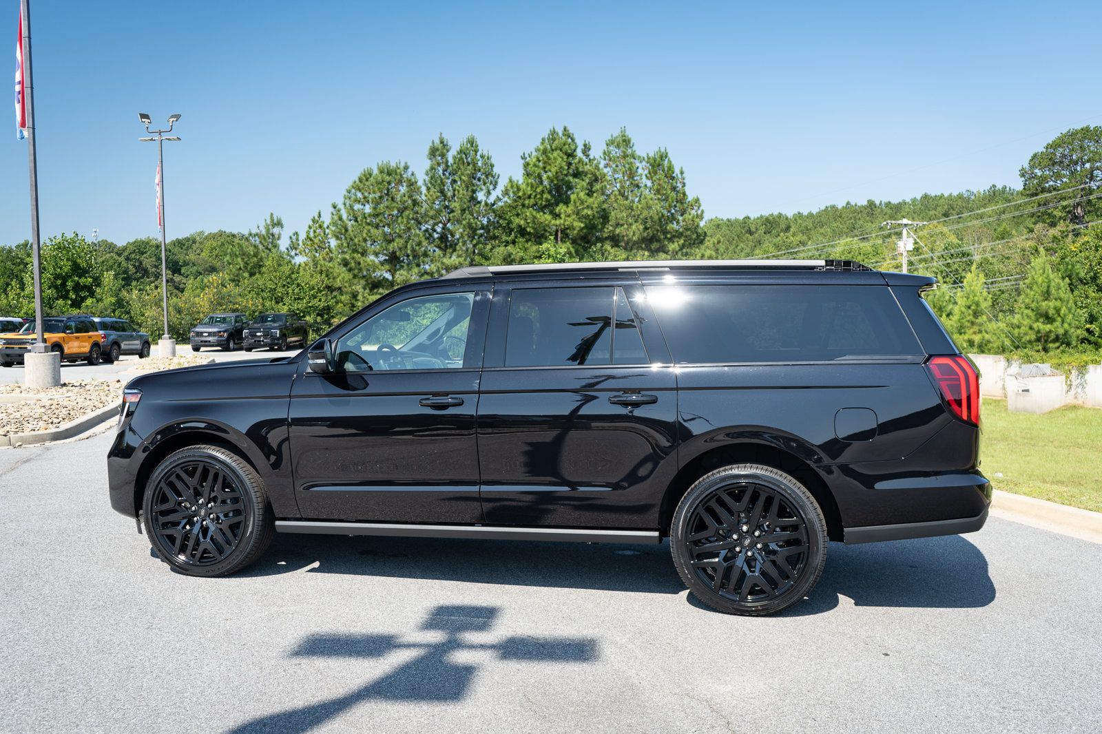 New 2027 Ford Expedition Max Platinum w/ Stealth Performance Package AWD/4WD image 14