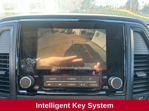 Used 2024 Nissan Titan SV w/ SV Convenience Package image 15