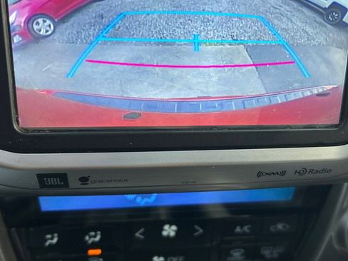 Used 2016 Toyota 4Runner Limited image 18