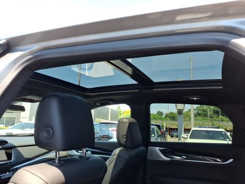 Certified 2024 Cadillac XT5 Premium Luxury AWD/4WD image 17