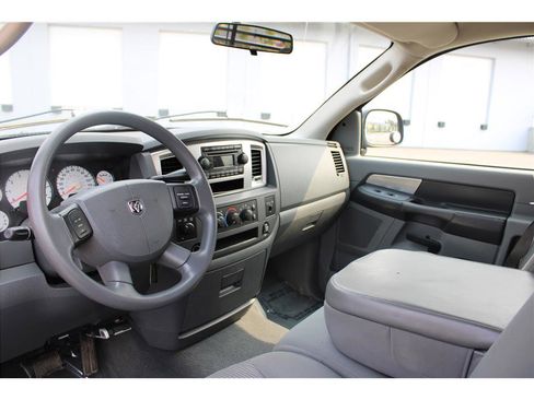 Used 2007 Dodge Ram 1500 Truck SLT image 9